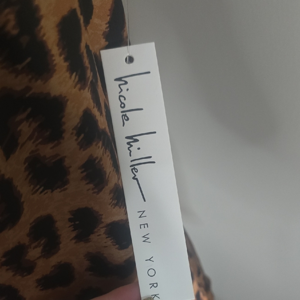 Nicole Miller Leopard Print Satin Cowl Neck Women's Top (NWT)(S)🖤🐆🖤 - Picture 4 of 8